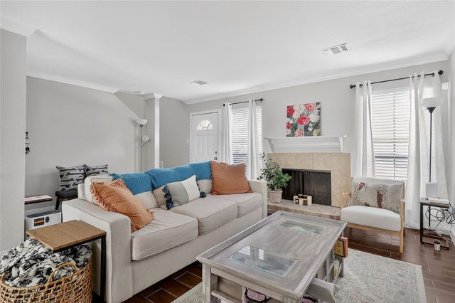 766 Worthshire Street, Houston, TX 77008