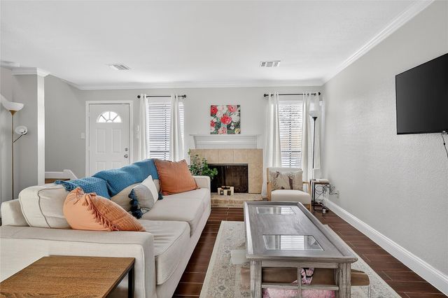 766 Worthshire Street, Houston, TX 77008