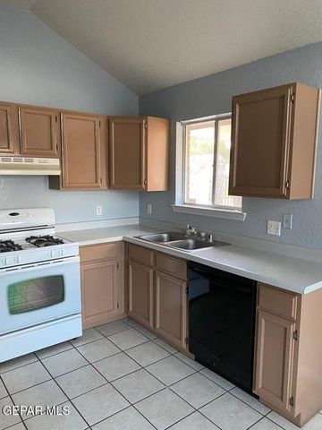 1445 Plaza Verde Drive, El Paso, TX 79912