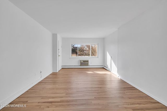 49 Laurel Place A, Eatontown, NJ 07724