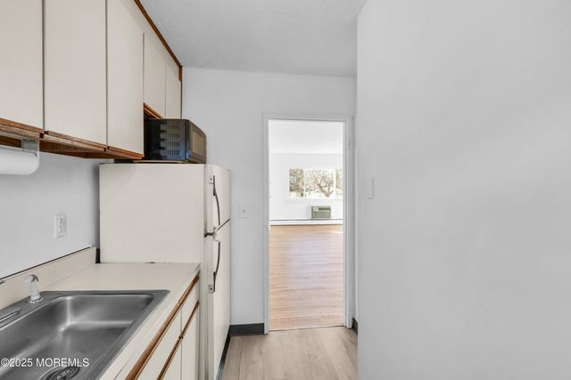 49 Laurel Place A, Eatontown, NJ 07724