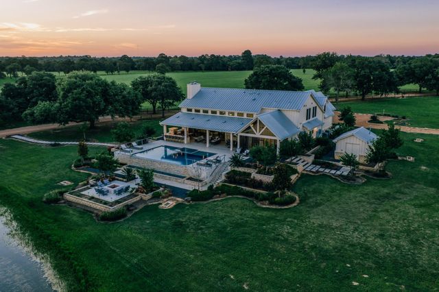 1034 Hilbun Road, New Ulm, TX 78950