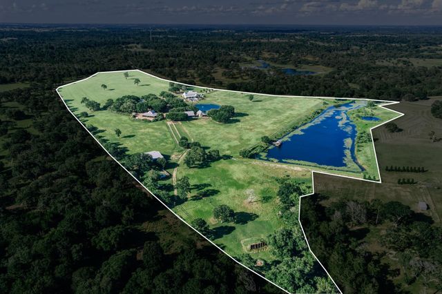 1034 Hilbun Road, New Ulm, TX 78950