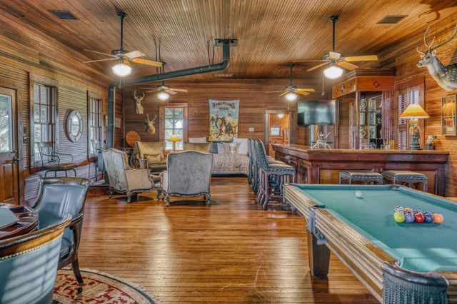 1034 Hilbun Road, New Ulm, TX 78950