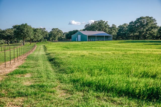 1034 Hilbun Road, New Ulm, TX 78950