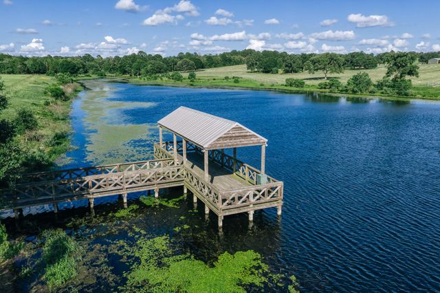 1034 Hilbun Road, New Ulm, TX 78950