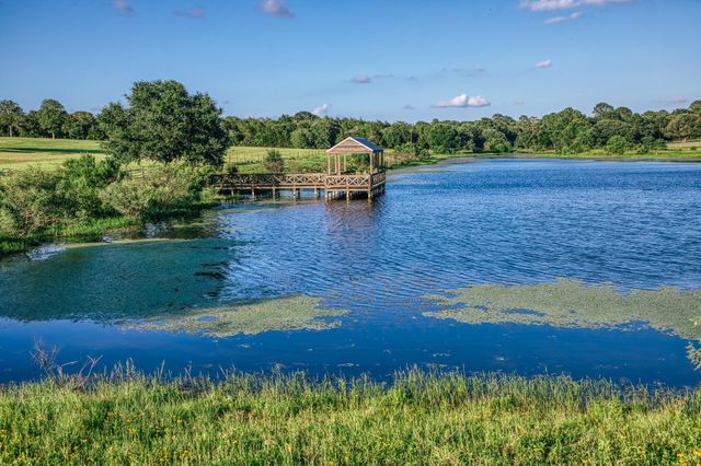 1034 Hilbun Road, New Ulm, TX 78950