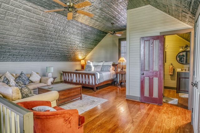 1034 Hilbun Road, New Ulm, TX 78950