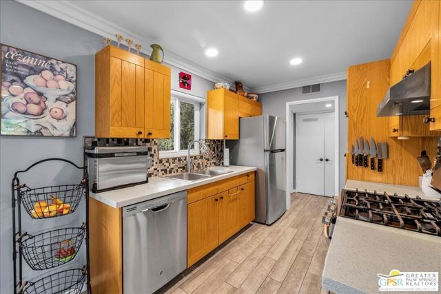 2396 S Palm Canyon Drive 23, Palm Springs, CA 92264