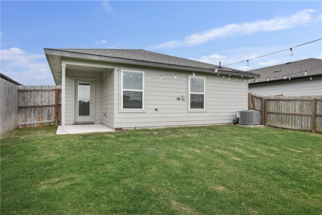 1028 Amistad Loop, College Station, TX 77845