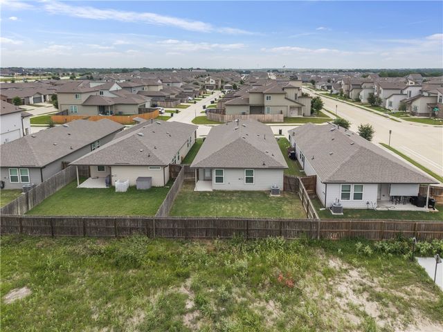 1028 Amistad Loop, College Station, TX 77845