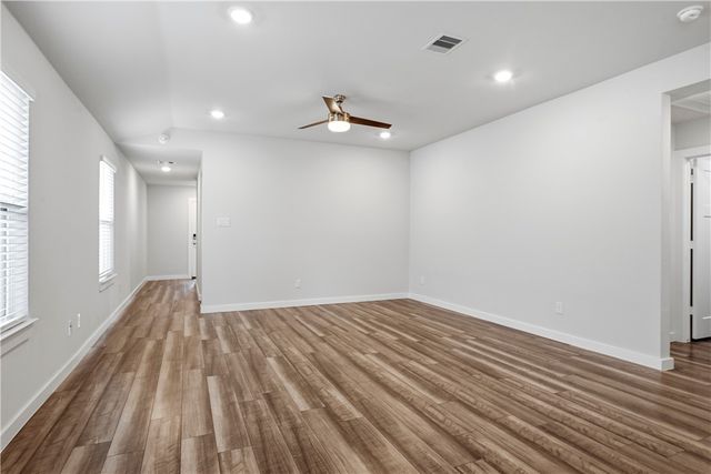 1028 Amistad Loop, College Station, TX 77845