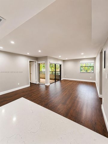 20005 NE 3rd Court 8, Miami, FL 33179