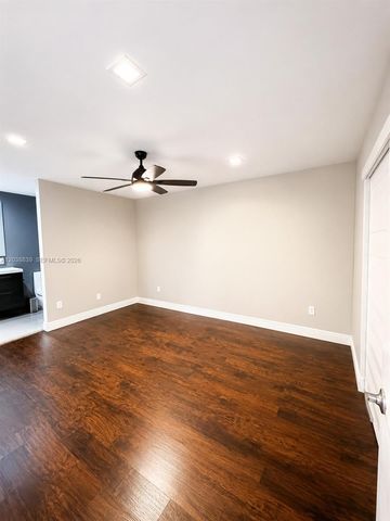 20005 NE 3rd Court 8, Miami, FL 33179