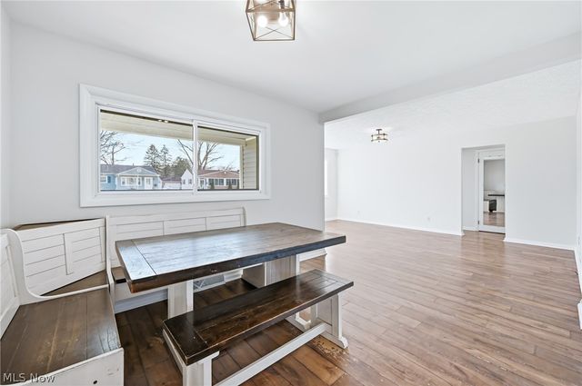 396 Elizabeth Street, Hubbard, OH 44425