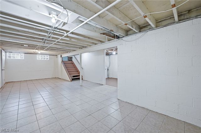 396 Elizabeth Street, Hubbard, OH 44425