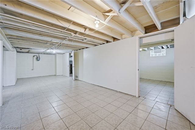 396 Elizabeth Street, Hubbard, OH 44425