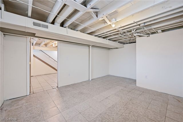 396 Elizabeth Street, Hubbard, OH 44425