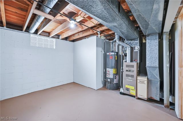 396 Elizabeth Street, Hubbard, OH 44425