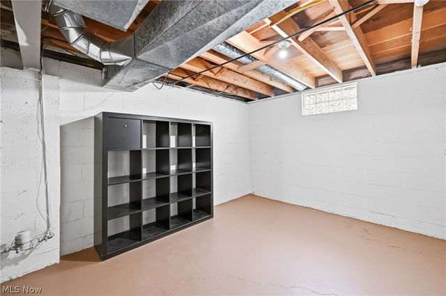 396 Elizabeth Street, Hubbard, OH 44425