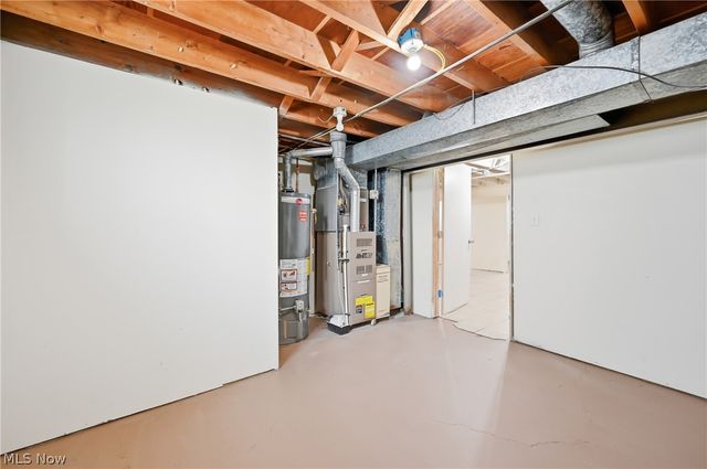 396 Elizabeth Street, Hubbard, OH 44425