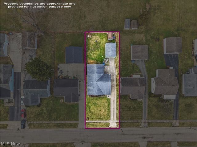 396 Elizabeth Street, Hubbard, OH 44425