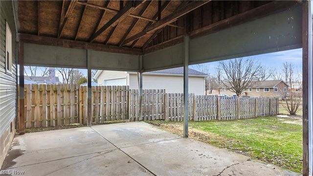 396 Elizabeth Street, Hubbard, OH 44425