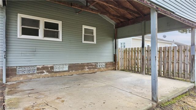 396 Elizabeth Street, Hubbard, OH 44425