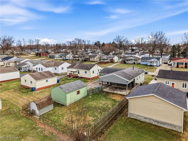 396 Elizabeth Street, Hubbard, OH 44425