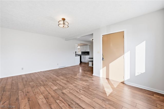 396 Elizabeth Street, Hubbard, OH 44425