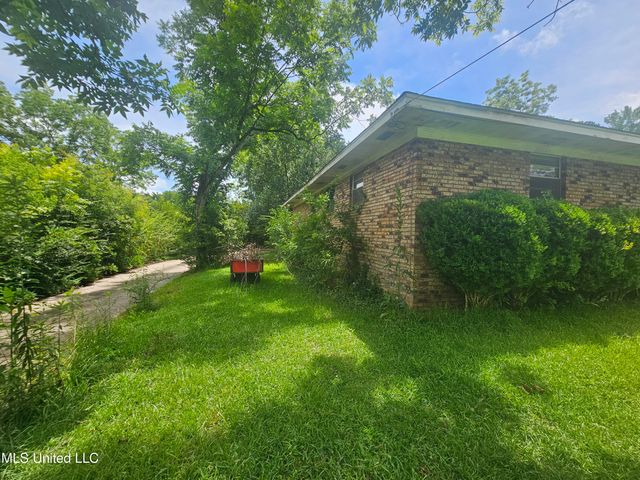 2290 Charmwood Drive, Jackson, MS 39204