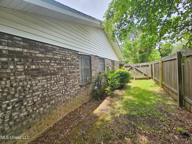 2290 Charmwood Drive, Jackson, MS 39204