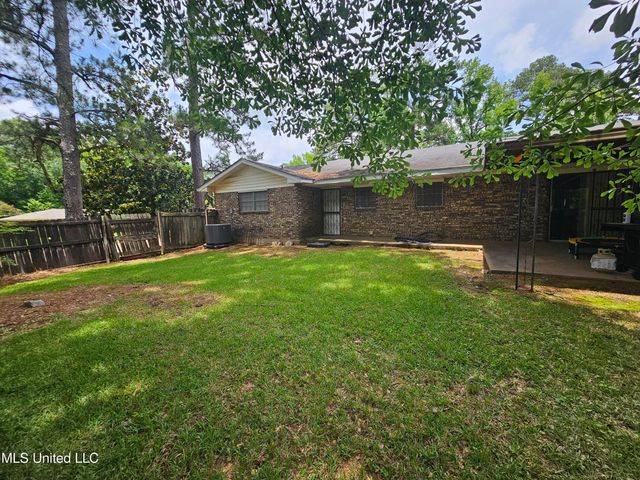2290 Charmwood Drive, Jackson, MS 39204