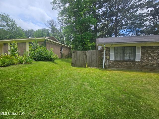 2290 Charmwood Drive, Jackson, MS 39204