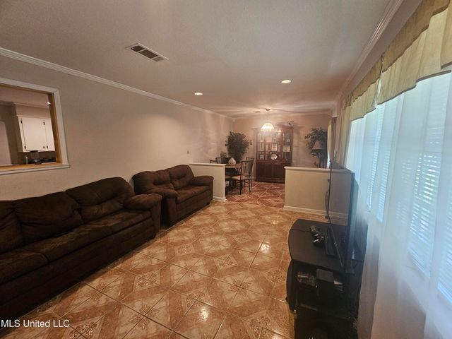 2290 Charmwood Drive, Jackson, MS 39204