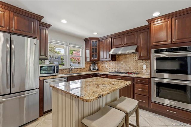 17 Rock Ridge Drive, Rye Brook, NY 10573