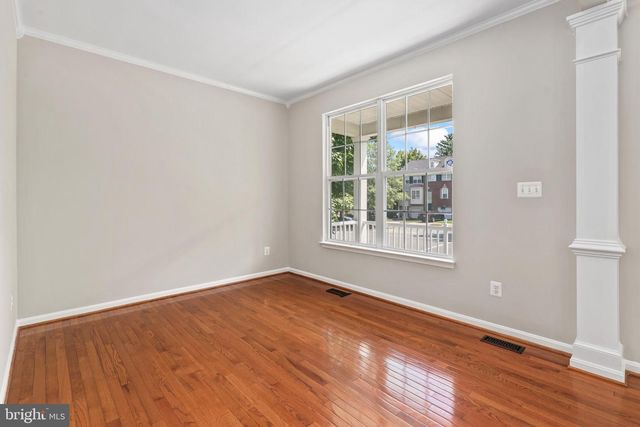 12494 IONA SOUND DR, Bristow, VA 20136