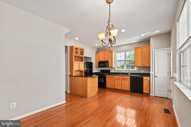 12494 IONA SOUND DR, Bristow, VA 20136