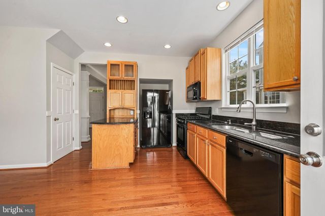 12494 IONA SOUND DR, Bristow, VA 20136
