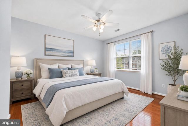 12494 IONA SOUND DR, Bristow, VA 20136