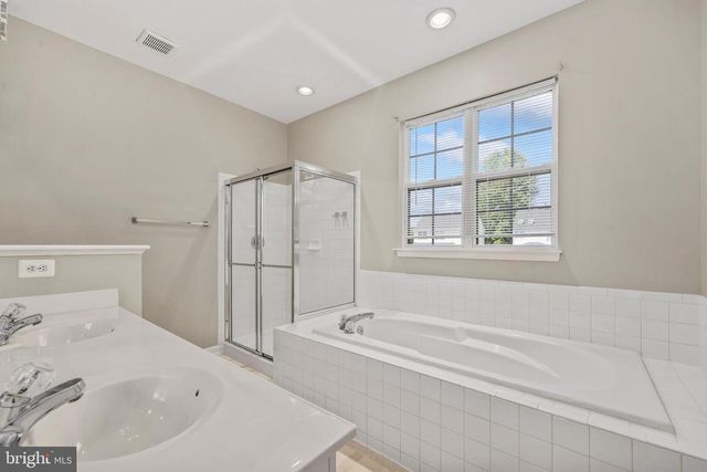 12494 IONA SOUND DR, Bristow, VA 20136