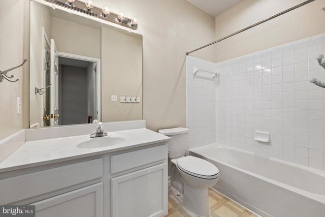 12494 IONA SOUND DR, Bristow, VA 20136