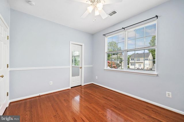 12494 IONA SOUND DR, Bristow, VA 20136