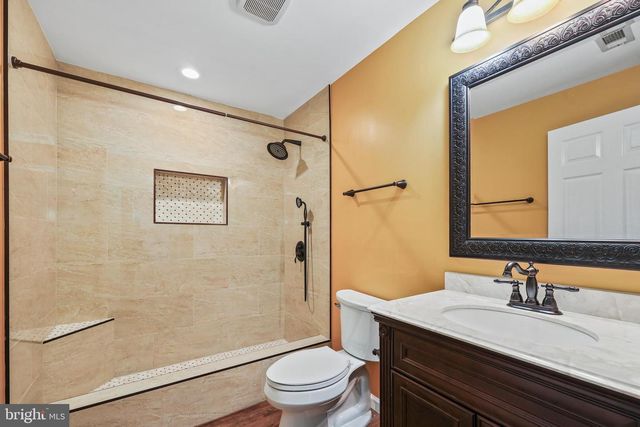 12494 IONA SOUND DR, Bristow, VA 20136