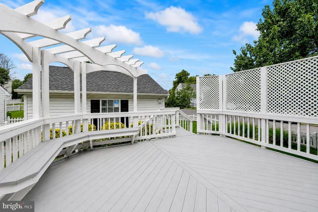 12494 IONA SOUND DR, Bristow, VA 20136