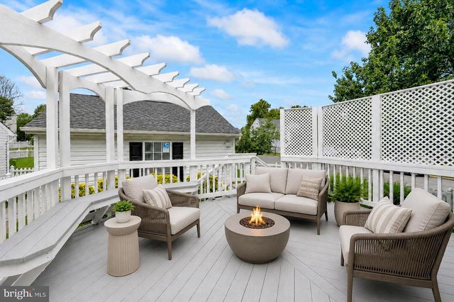 12494 IONA SOUND DR, Bristow, VA 20136