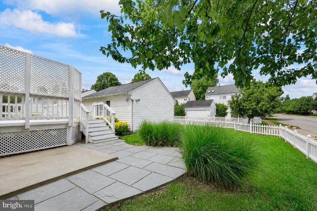 12494 IONA SOUND DR, Bristow, VA 20136