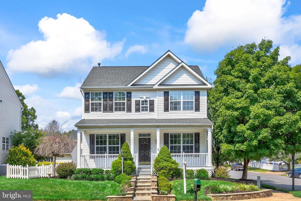 12494 IONA SOUND DR, Bristow, VA 20136