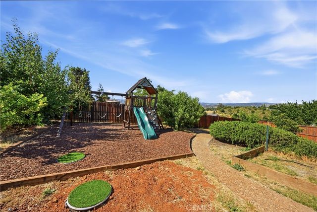 10370 Fairway Drive, Kelseyville, CA 95451