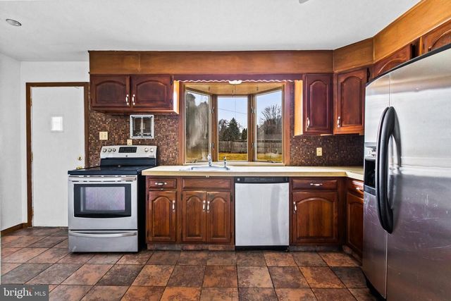 439 TOWNSHIP LINE RD, Elkins Park, PA 19027